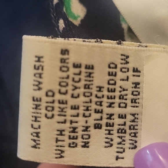 Studio M, Woman's Navy Blue & Green V-Neck, Tie Front Blouse, Size: XL - Picture 9 of 9